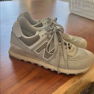 New Balance sage green sneaker size 9 us w